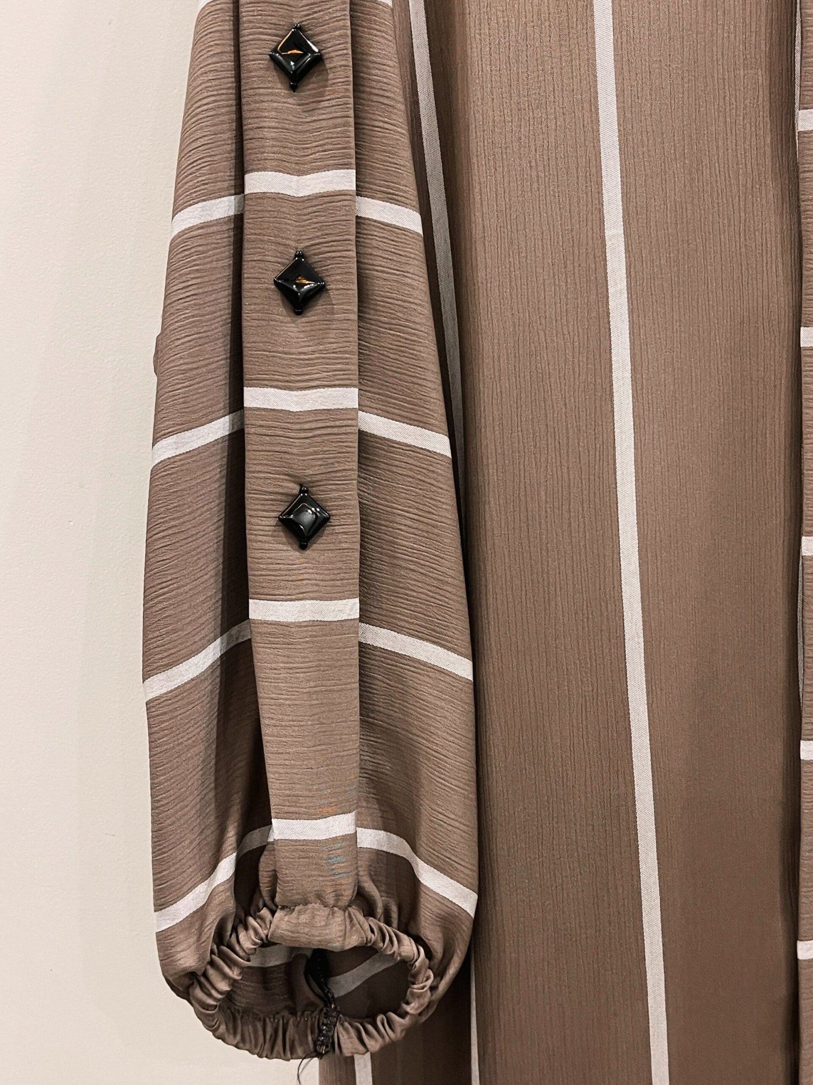 Grace Abaya - Image 4